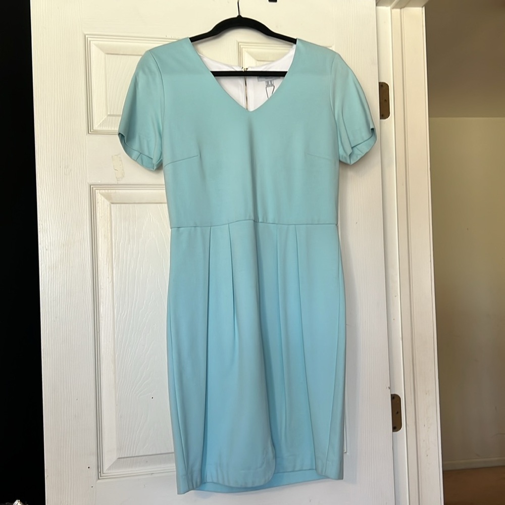 NWT! Katherine Barclay Size M Spring Color Blue and White Dress